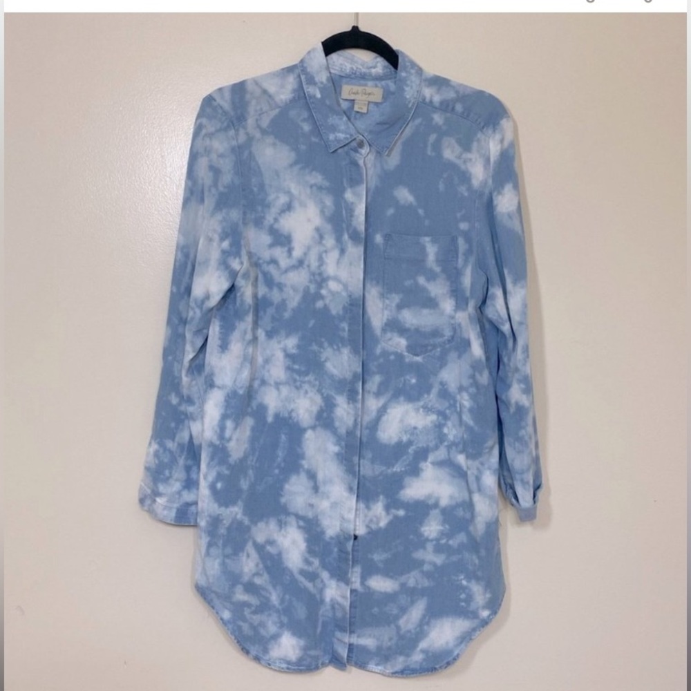 Charlie Paige Blue White Cloud Print Long Sleeve Button Up M